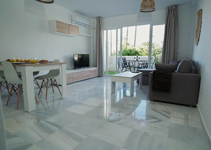 Sunstay Relax Rio Marina Апартаменты Нерха